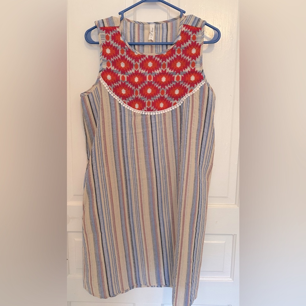 NWT I Love boutique Boho Aztec Print Sleeveless linen Dress Size medium Pockets